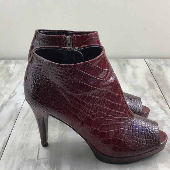 White House Black Market Crocodile Paulette Wine Peep Toe Booties 7 - Picture 4 of 14